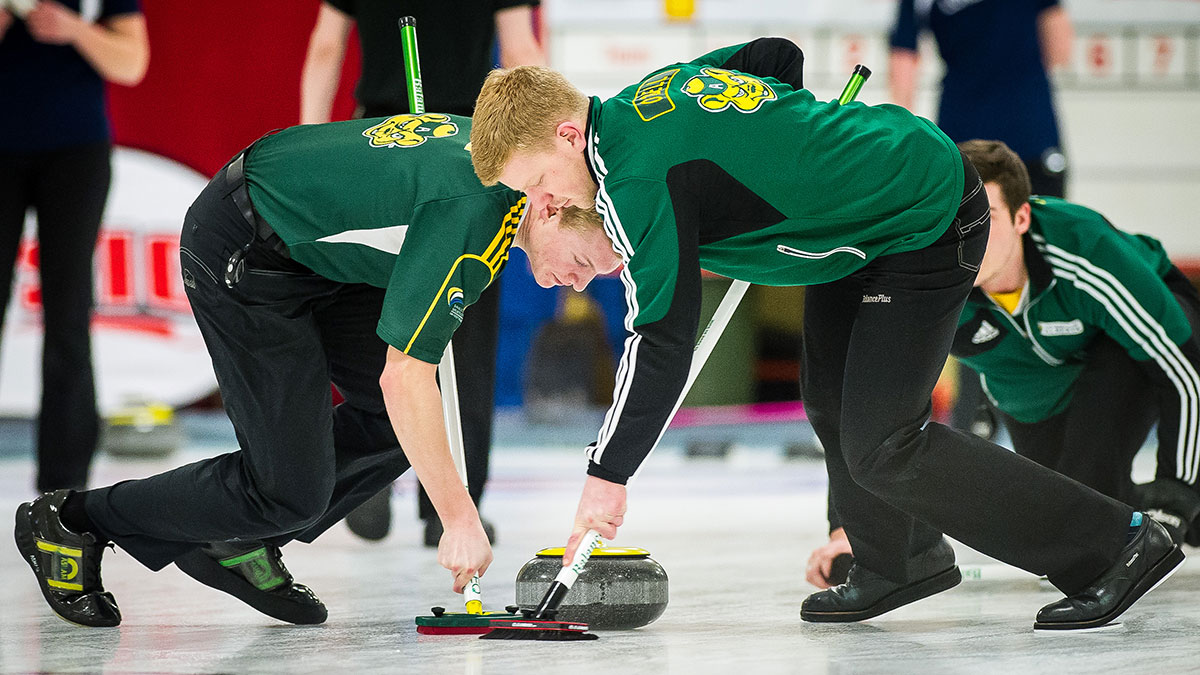 Sports-Supplied-Credit-Adam-Gagnon-Varsity-Sports-Awards-Curling